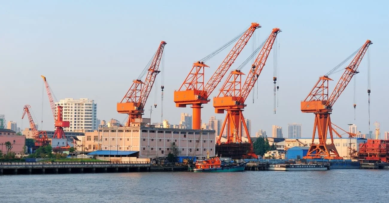 Liman Operasyonları ve Denizcilik Verimliliği port crane